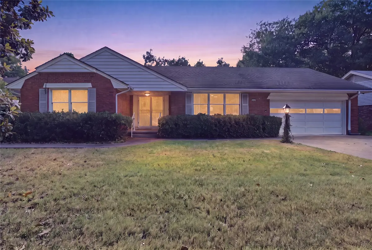 5430 S Zunis Avenue, Tulsa, OK 74105 - #1