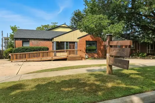 1736 S Carson Avenue, Tulsa, OK 74119