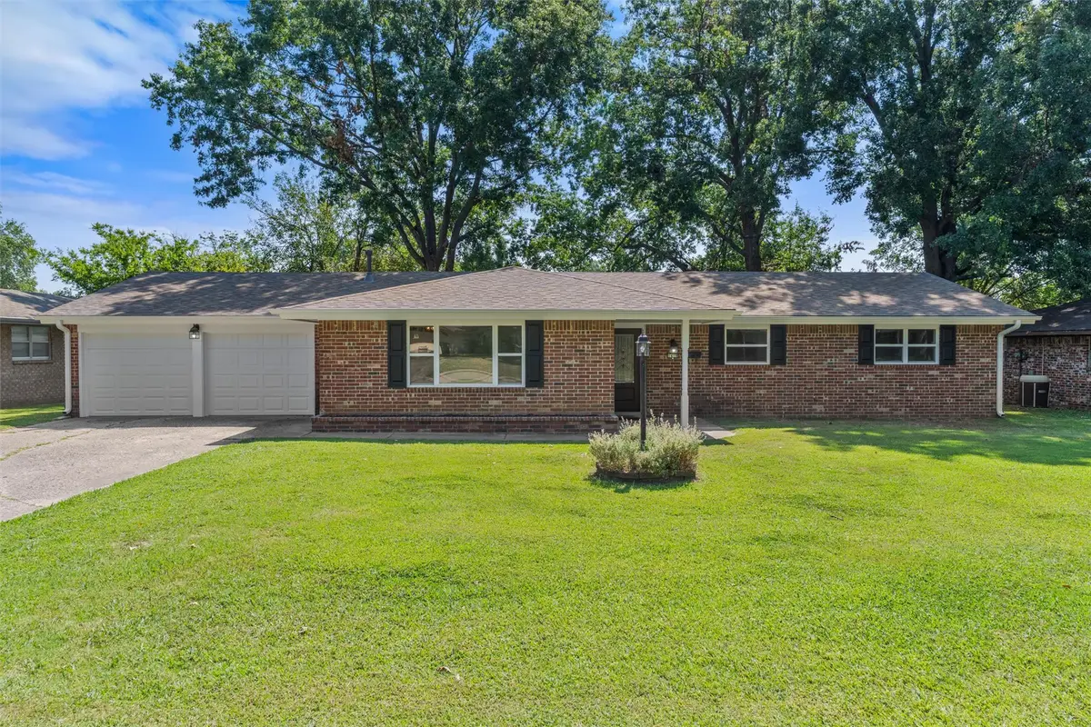 1418 Harris Drive, Bartlesville, OK 74006 - #1