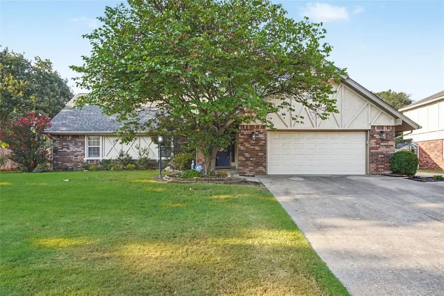 5812 E 97th Street, Tulsa, OK 74137 - #2