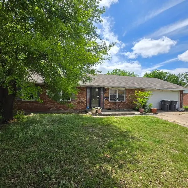 9006 E 48th Place, Tulsa, OK 74145