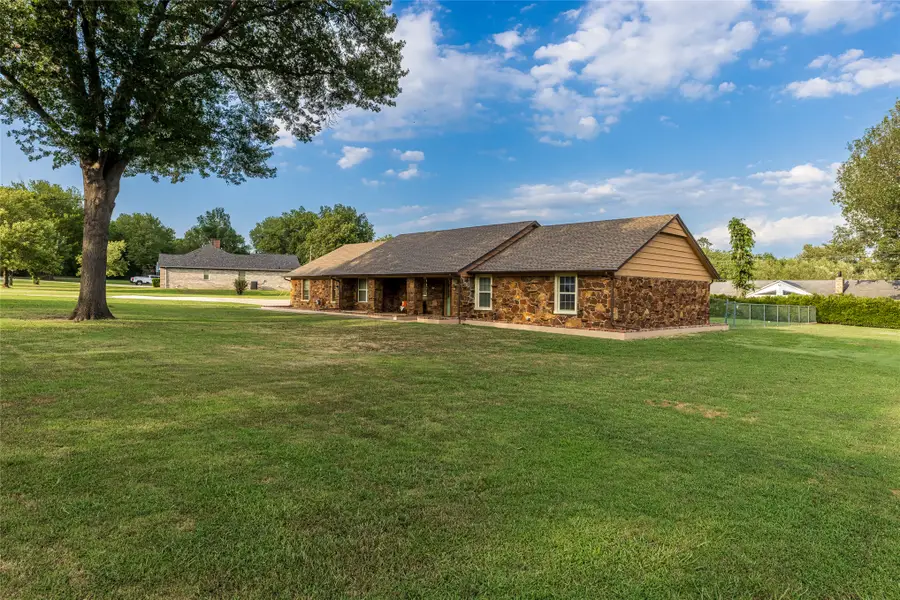 24445 S Rogers Drive, Claremore, OK 74019 - #2