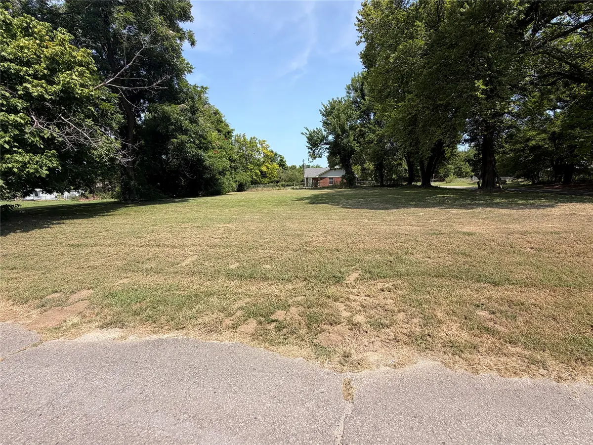 E, Eufaula, OK 74432 - #1
