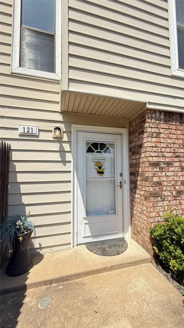 2801 S Juniper Avenue #121, Broken Arrow, OK 74012