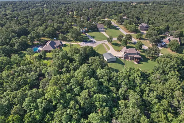 16 Cherokee Court, Skiatook, OK 74070
