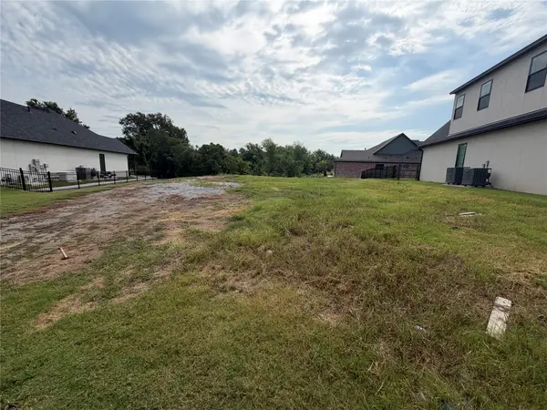 307 N 82nd Court, Broken Arrow, OK 74014