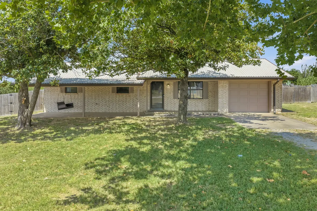 10272 Us Highway 77, Marietta, OK 73448 - #1