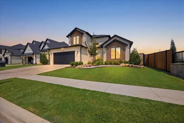 12041 S Vandalia Avenue E, Tulsa, OK 74137