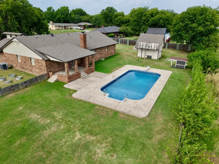 607 Wallace Street Nw, Ardmore, OK 73401 - #3