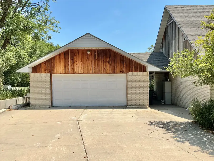 700 N Maytubby Street, Kingston, OK 73439 - #2