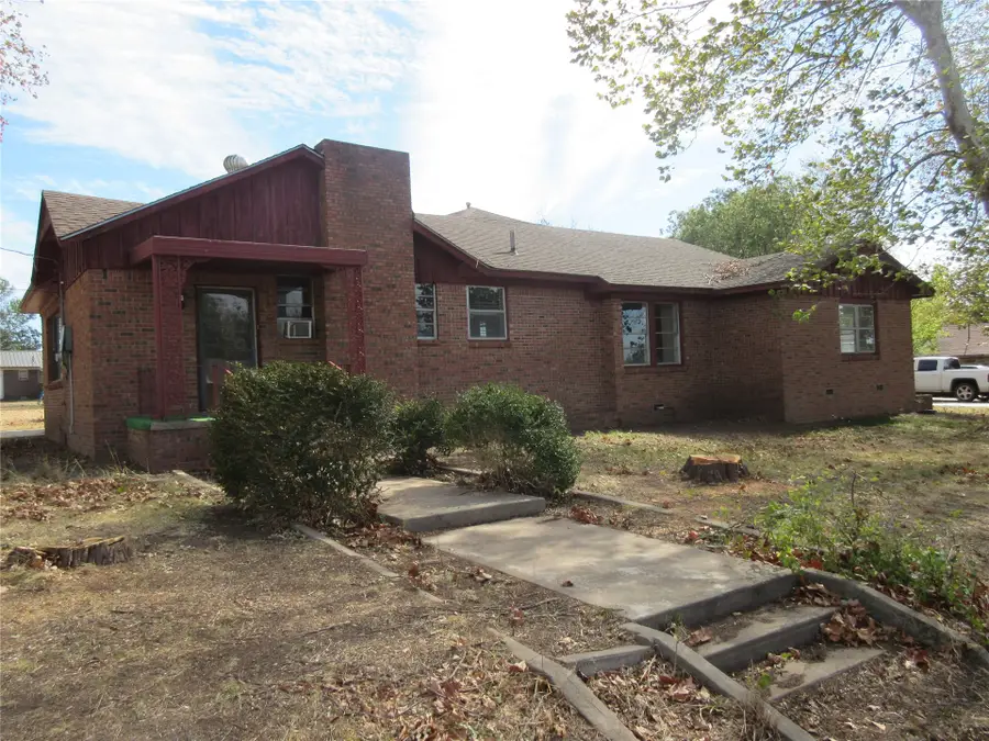 710 N K Street, Quinton, OK 74561 - #2