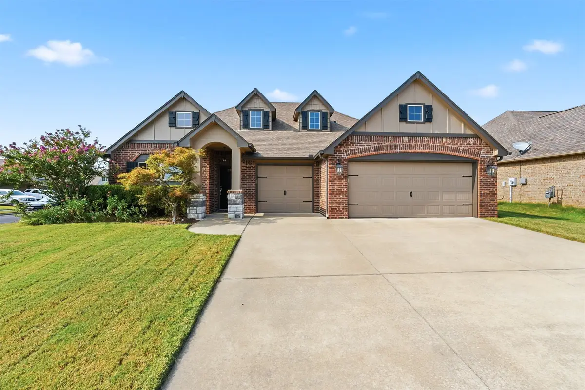 11711 E 105th Place, Owasso, OK 74055 - #1