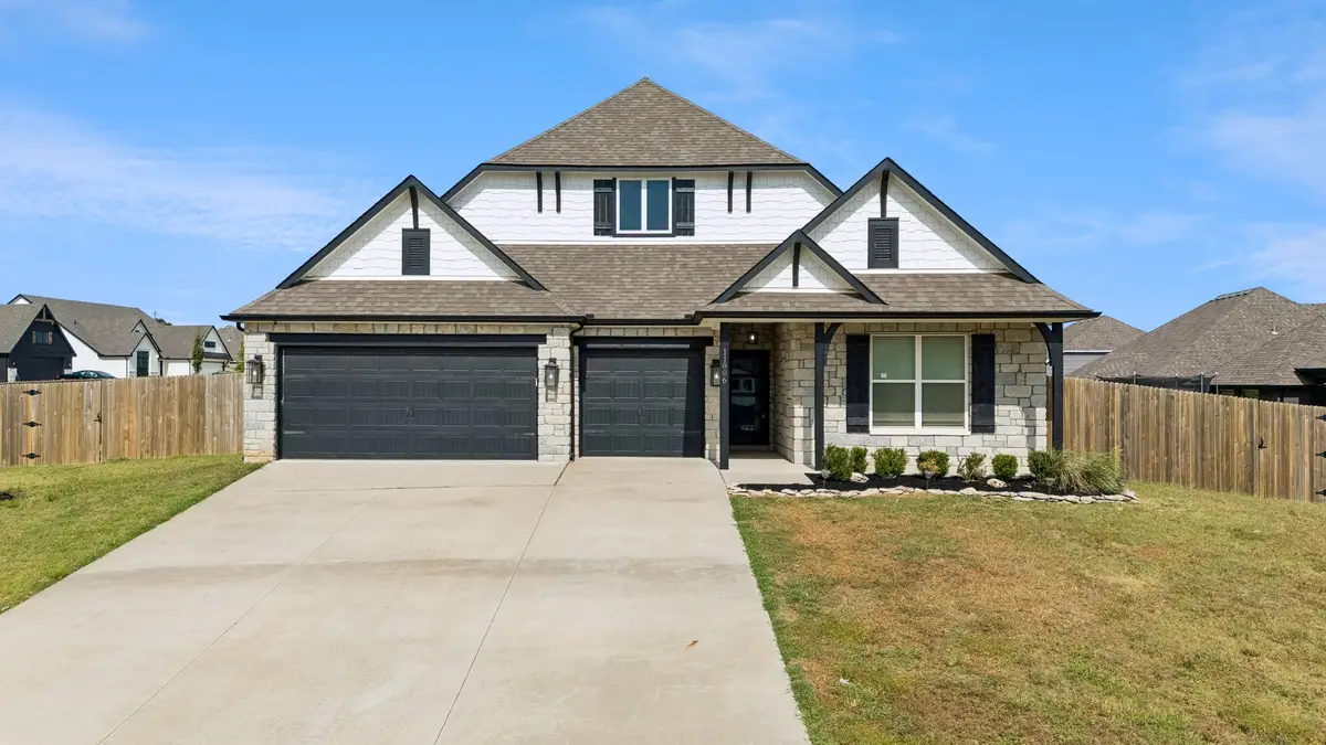 11806 N 131 East Avenue, Collinsville, OK 74021 - #1