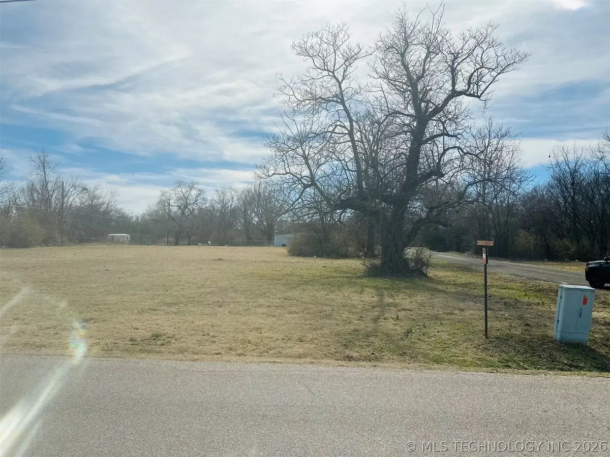 W Shawnee, Muskogee, OK 74401 - #1