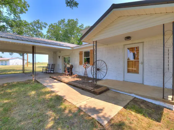 2251 S 4260 Road, Chelsea, OK 74016