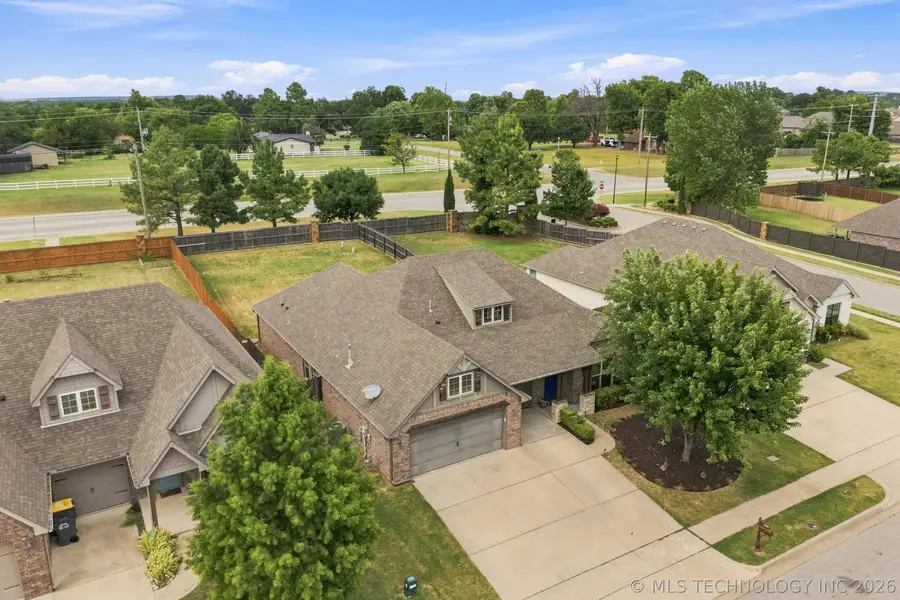 2605 W 111th Place S, Jenks, OK 74037 - #3