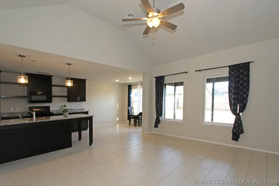 1664 E 138 Street, Sapulpa, OK 74066 - #2