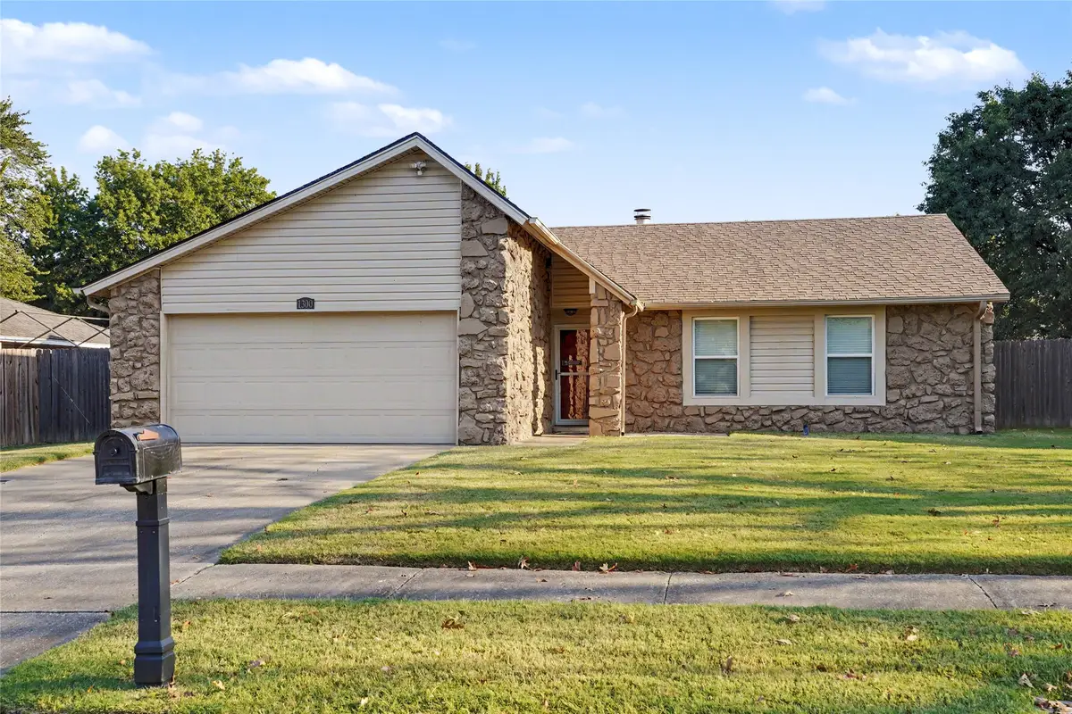 1300 W Austin Place, Broken Arrow, OK 74011 - #1