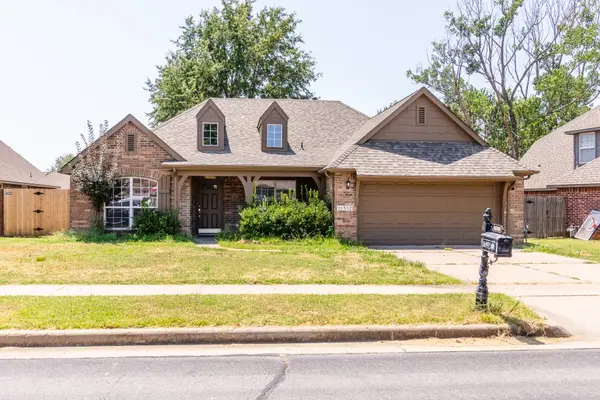 11512 E 102nd Street N, Owasso, OK 74055