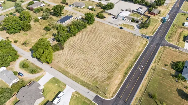 1404 N 161st East Avenue, Tulsa, OK 74116