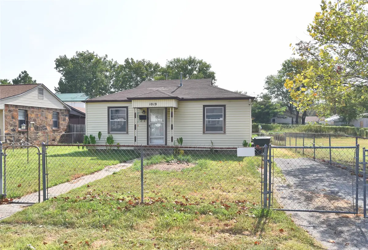 1019 N Wilson Avenue, Sand Springs, OK 74063 - #1