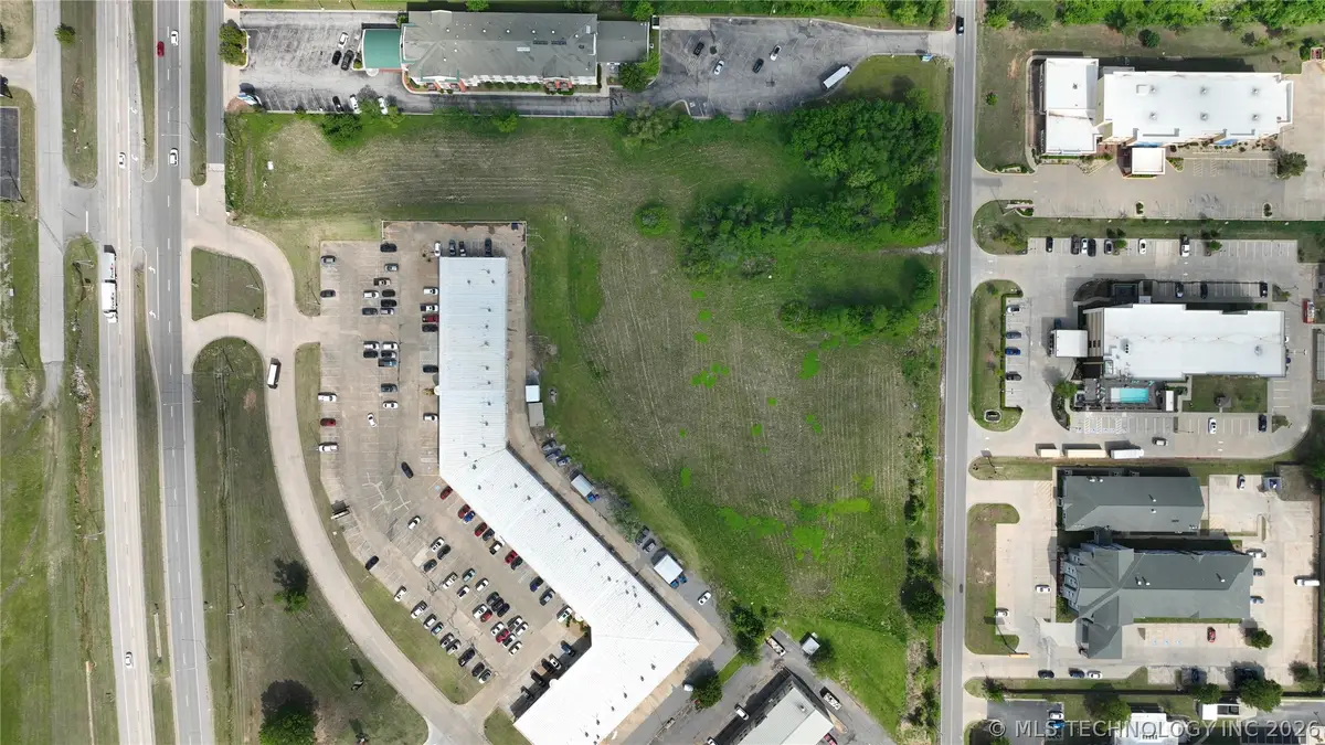 W Shawnee Bypass, Muskogee, OK 74401 - #1