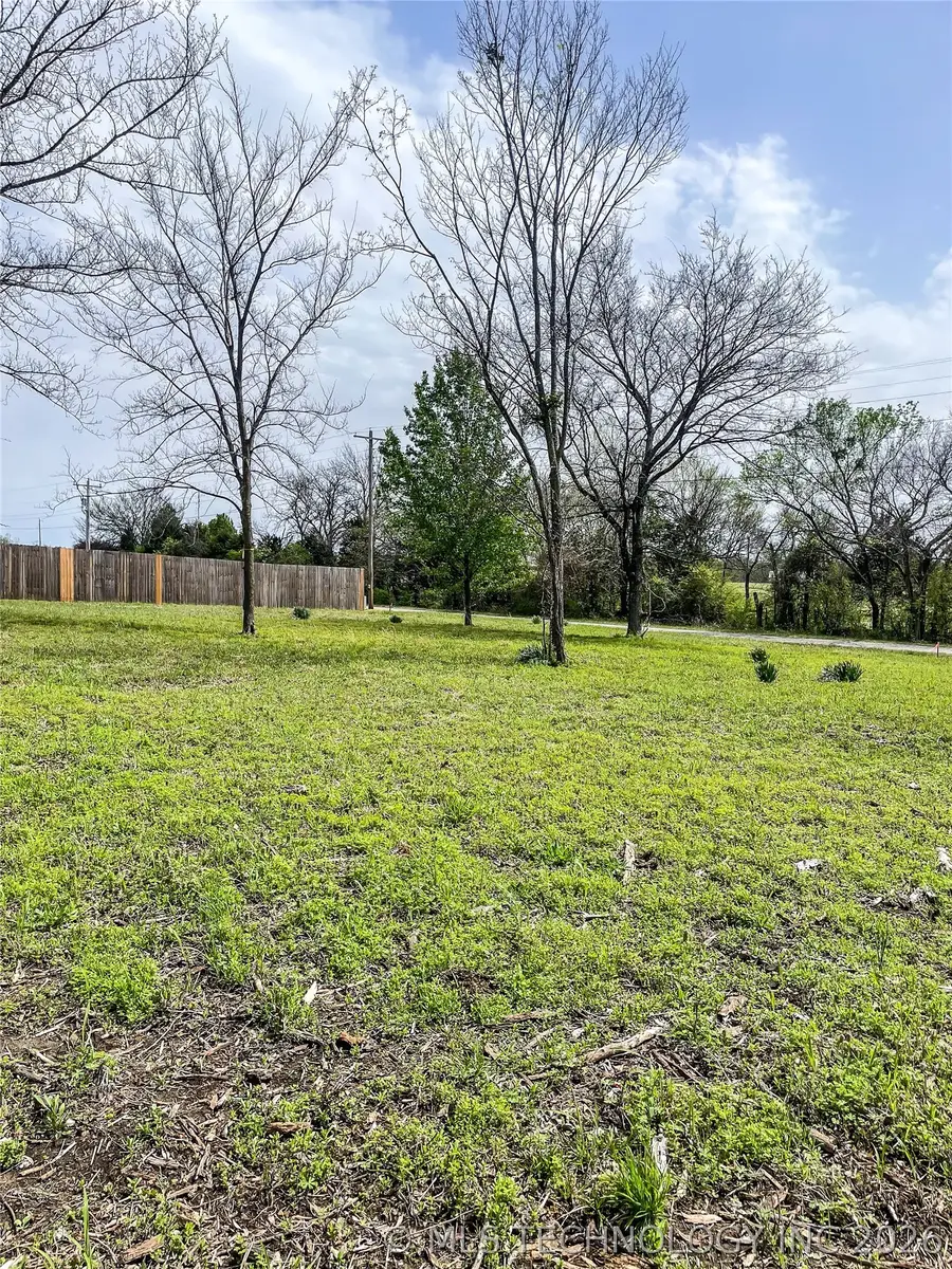 4 Choctaw Drive, Eufaula, OK 74432 - #3