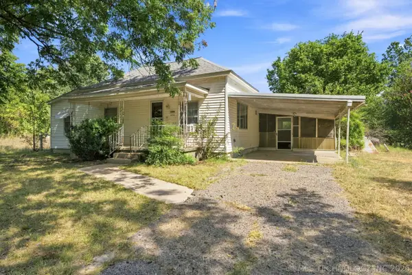 404 E Beach Street, Henryetta, OK 74437