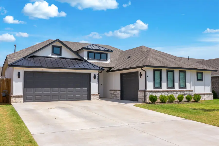 6807 S Indianwood Avenue W, Broken Arrow, OK 74011 - #2