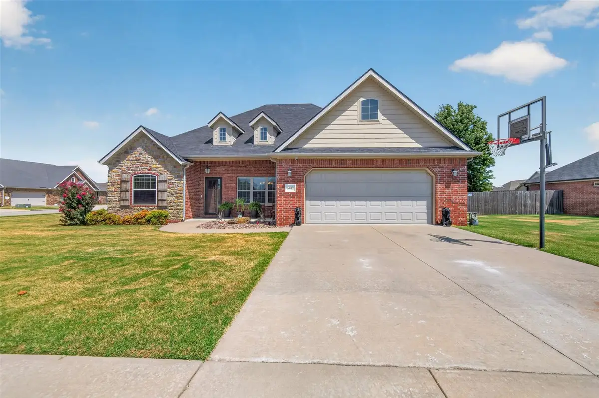 5402 Aspen Avenue, Bartlesville, OK 74006 - #1