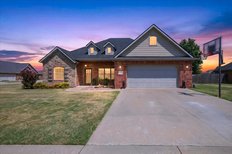 5402 Aspen Avenue, Bartlesville, OK 74006 - #2