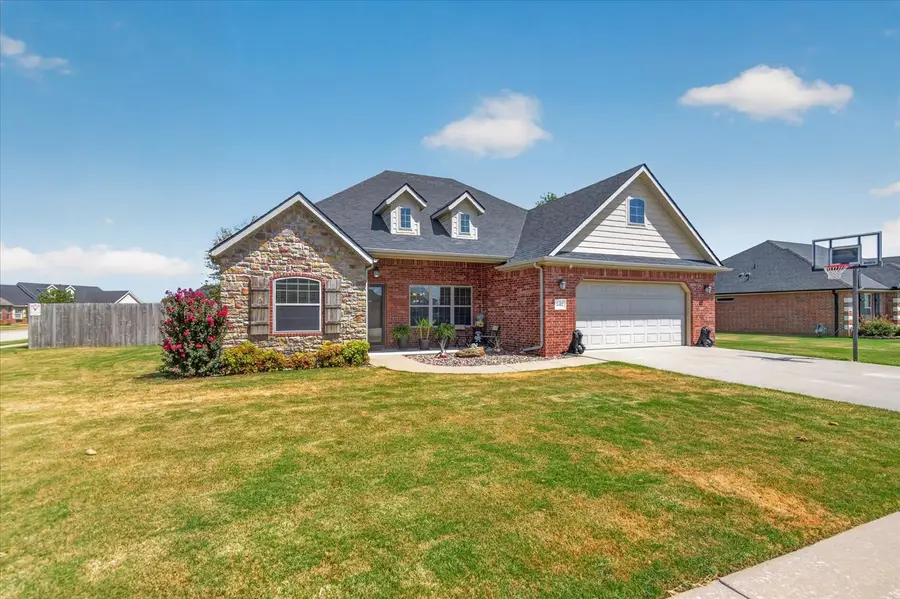 5402 Aspen Avenue, Bartlesville, OK 74006 - #3