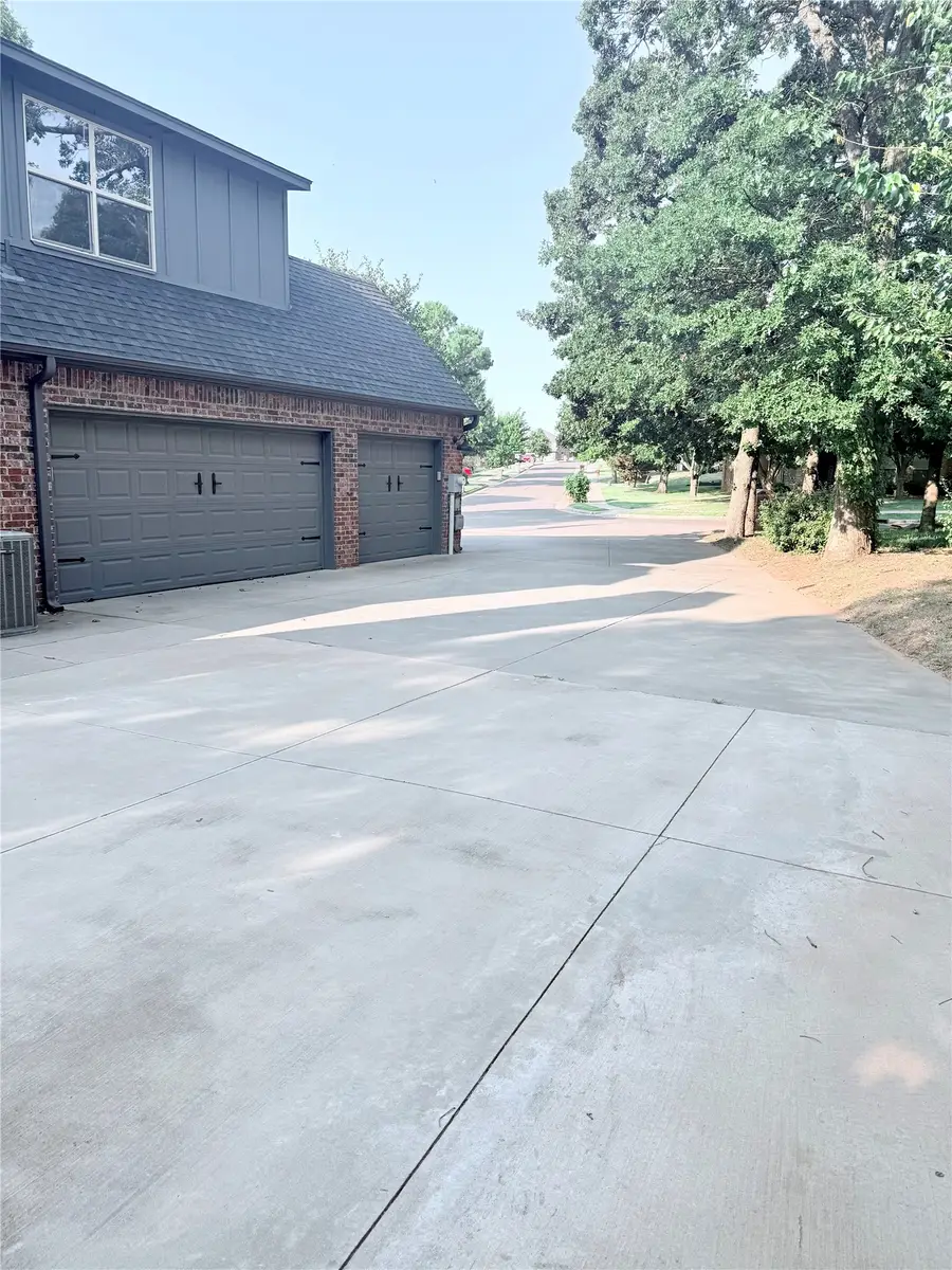 100 Hanover Drive, Edmond, OK 73034 - #3