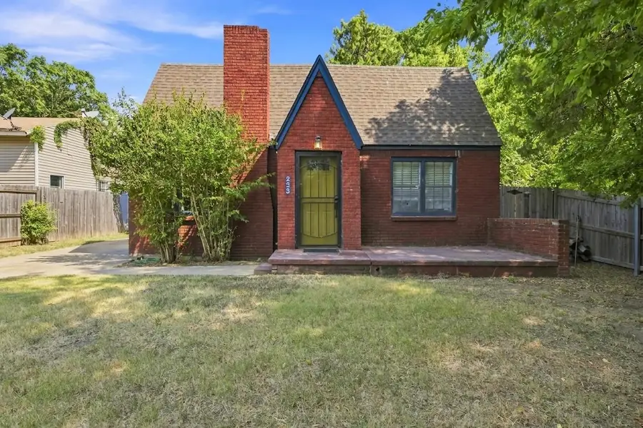 233 E Young Place, Tulsa, OK 74106 - #2