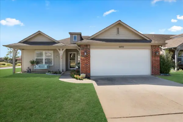 6692 E 130th Place S, Bixby, OK 74008