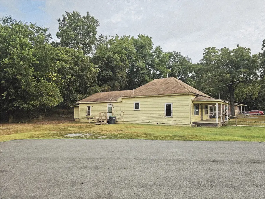 310 Wilson Avenue, Tahlequah, OK 74464 - #3