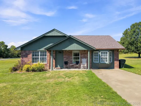 608 Pine Street, Henryetta, OK 74437