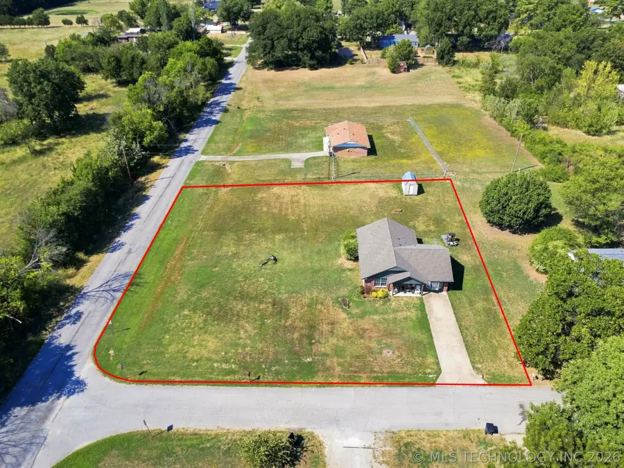 608 Pine Street, Henryetta, OK 74437 - #3