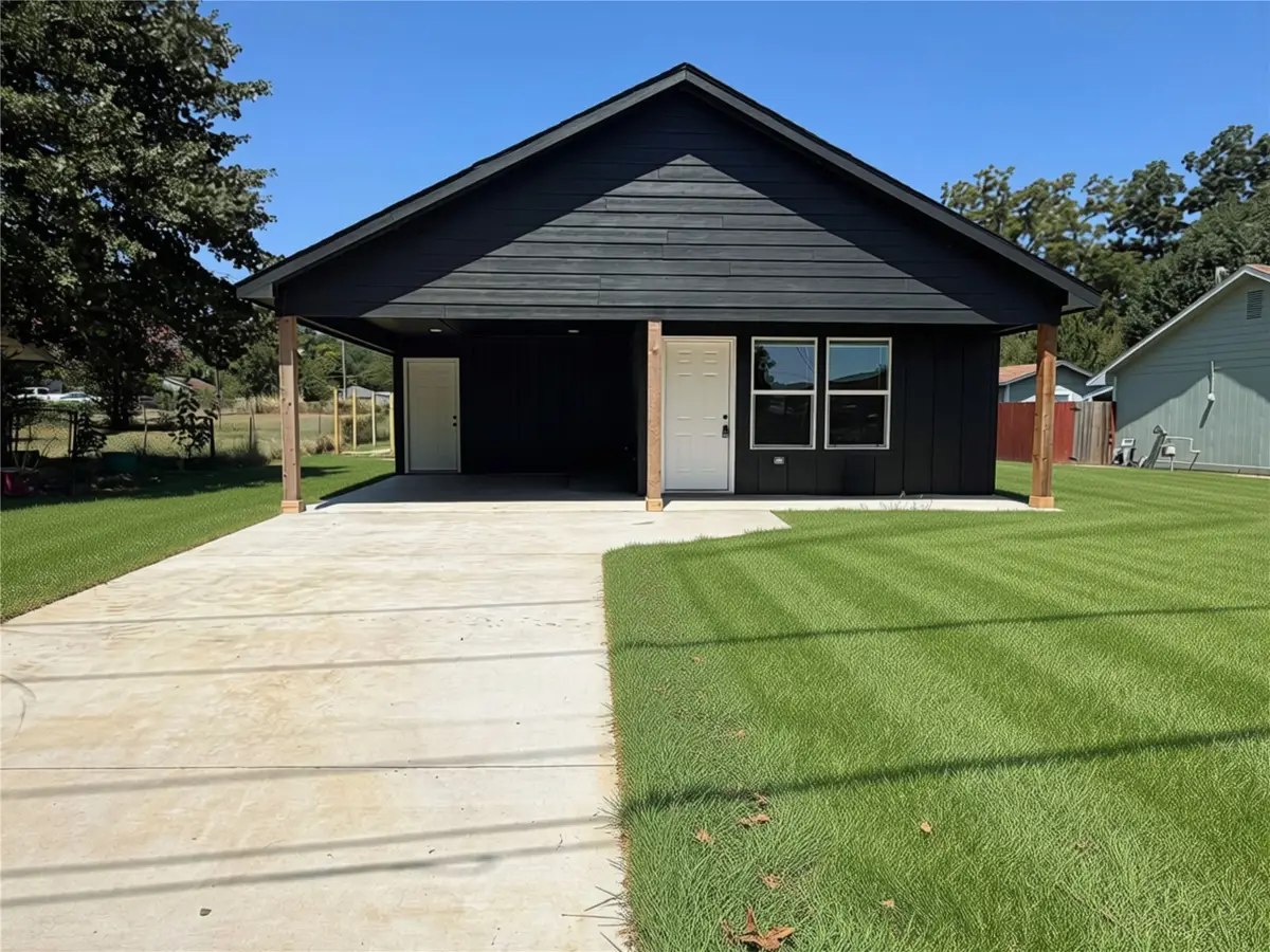 312 E Cedar Street, Durant, OK 74701 - #1