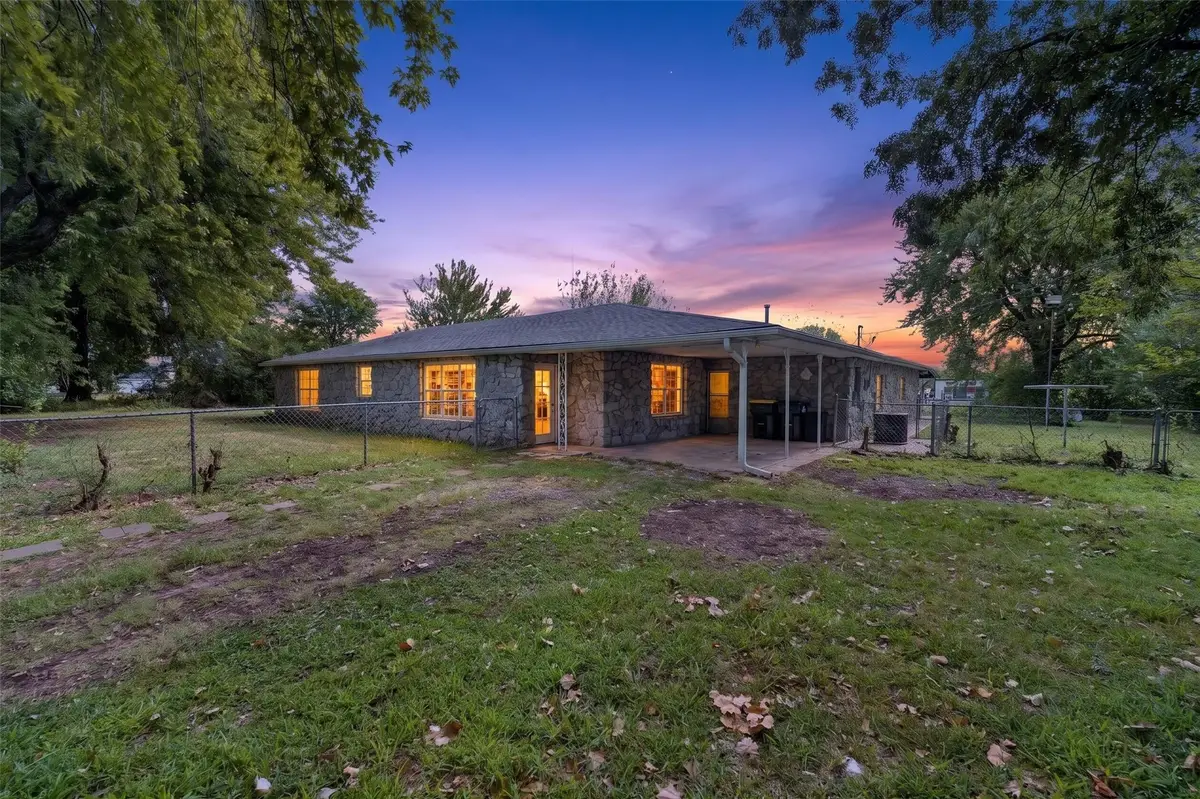 723 N Bristow Avenue, Coweta, OK 74429 - #1