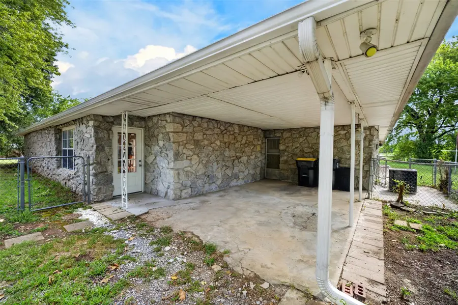 723 N Bristow Avenue, Coweta, OK 74429 - #2