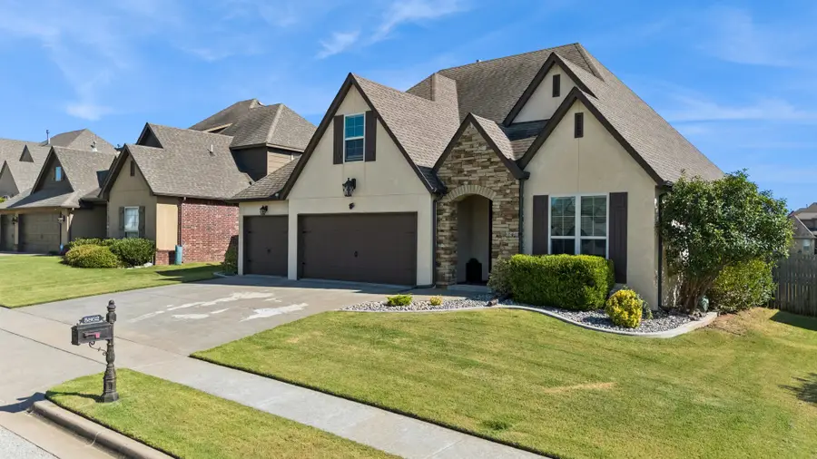 5862 E 144th Street, Bixby, OK 74008 - #2