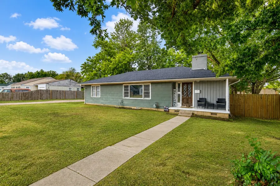 211 SE Queenstown Avenue, Bartlesville, OK 74006 - #2