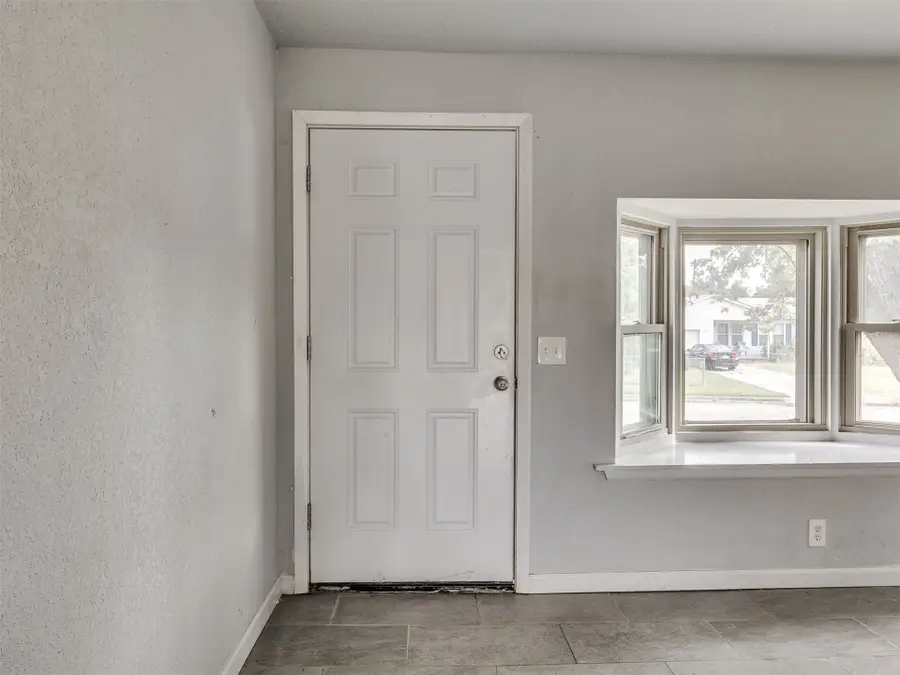 8934 E Newton Street, Tulsa, OK 74115 - #2