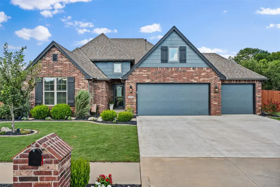 2108 Lester Avenue, Bartlesville, OK 74006 - #2
