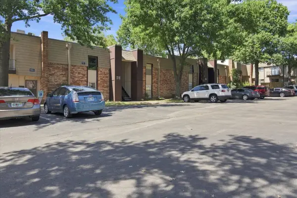 4323 E 68th Street #514, Tulsa, OK 74136
