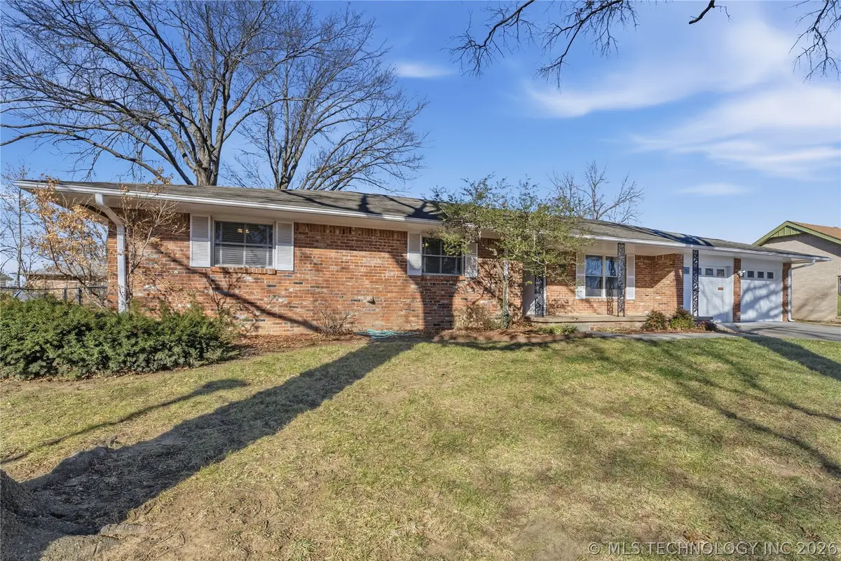 1037 Meadow Drive, Bartlesville, OK 74006 - #1