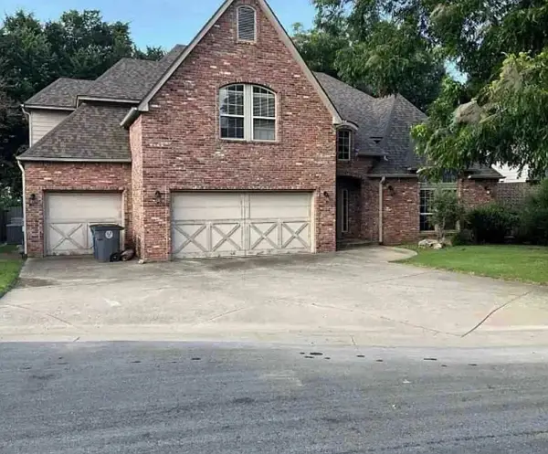 7826 E 100th Street, Tulsa, OK 74133