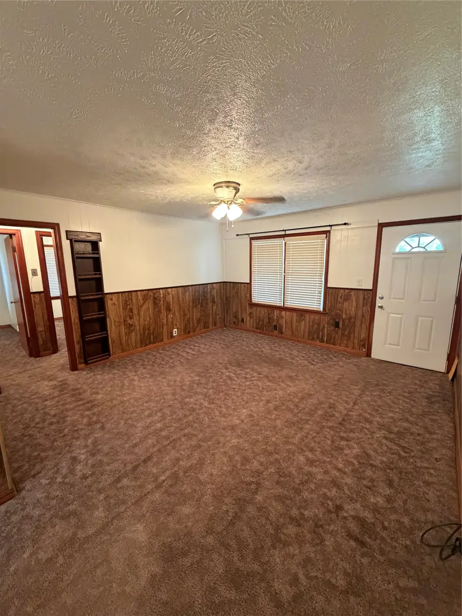 40 Payne Street, Pryor, OK 74361 - #3