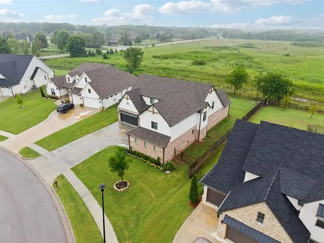 19104 E Beecher Court, Owasso, OK 74055 - #3
